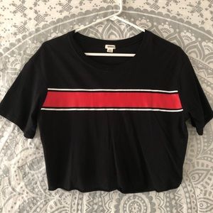 garage cropped tee